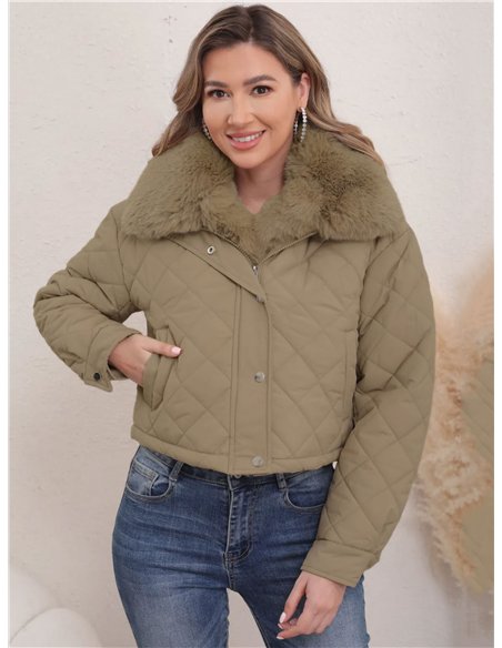 Anorak corto acolchado cuello pelo
