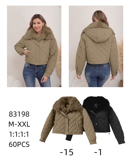 Anorak corto acolchado cuello pelo