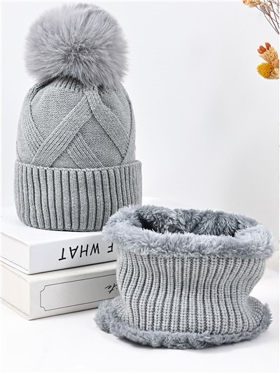 Conjunto Gorro trenzado con pompón + Cuello polar