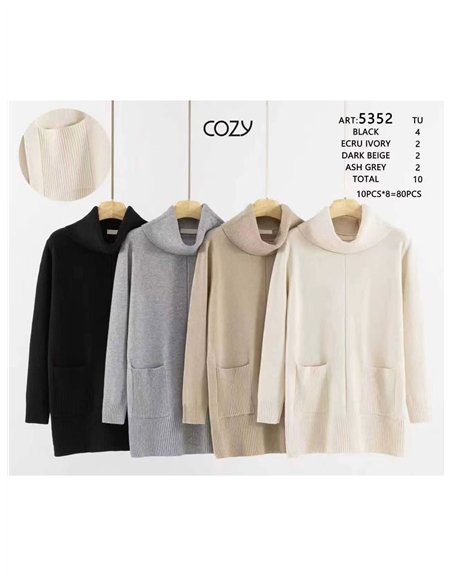 Roll neck long sweater with pockets