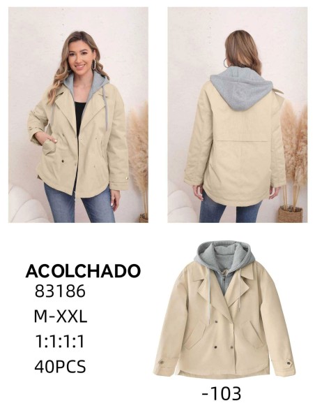 Trench acolchado botones capucha