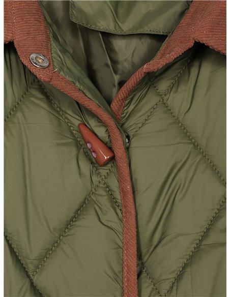 Chaqueta ligera acolchada cuello contraste