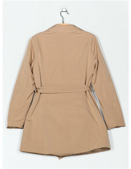 Trench acolchado cinturón