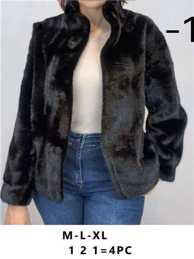 Chaqueta corta pelo cuello alto 2