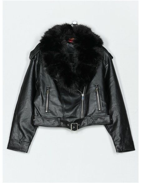 Chaqueta biker efecto piel con cuello de pelo