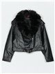 Chaqueta biker efecto piel con cuello de pelo