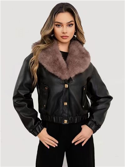 Bomber efecto piel con cuello de pelo