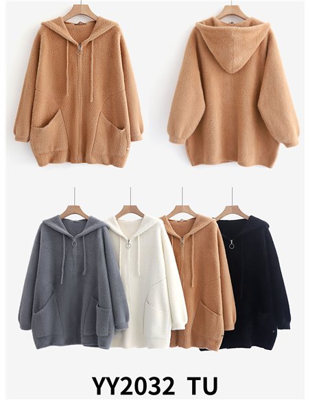 Chaqueta oversize de punto pelo con capucha