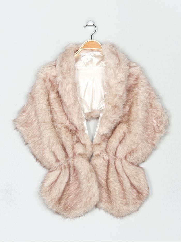 Estola efecto pelo con cuello