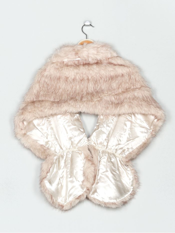 Estola efecto pelo con cuello