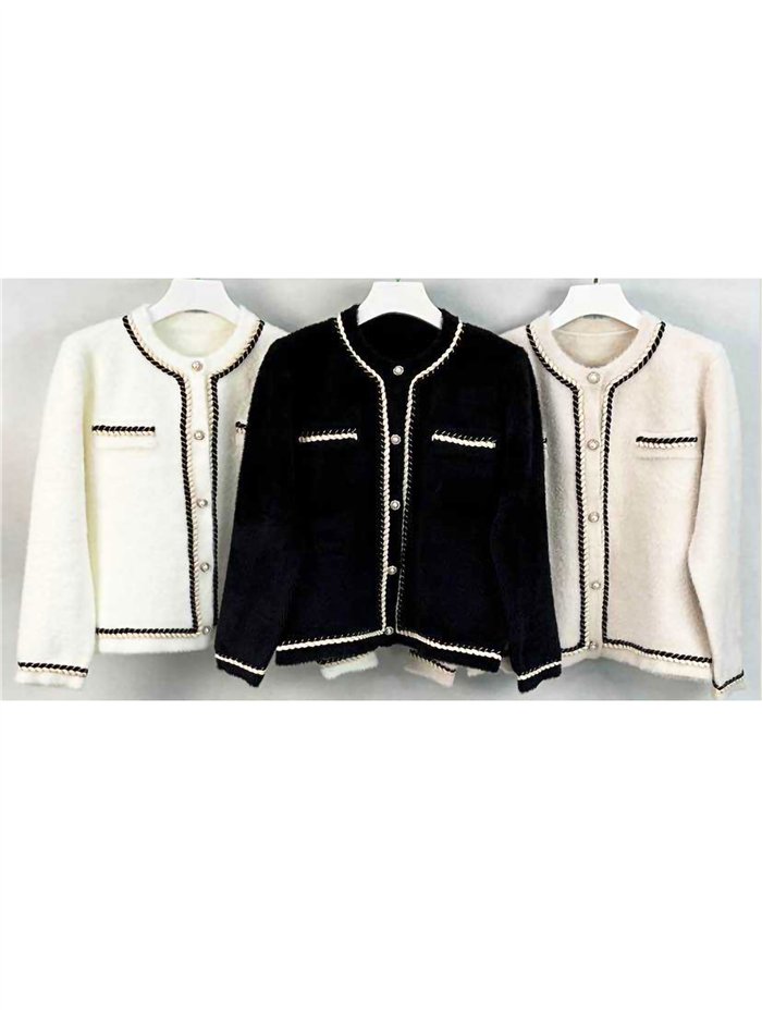 Chaqueta pelo botones perlas