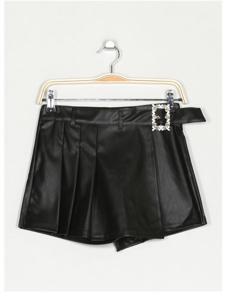Short falda efecto piel hebilla