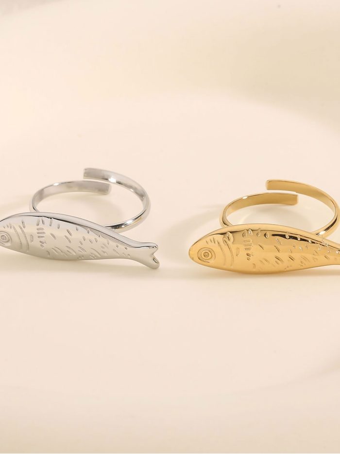 Anillo pez en relieve - Acero inoxidable