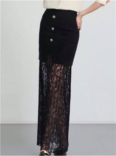 Falda larga con encaje