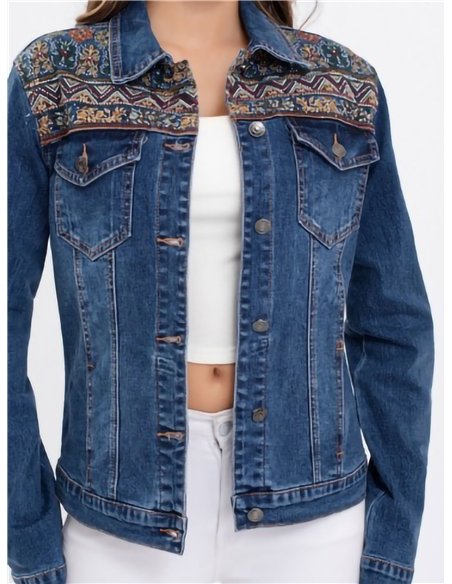 Cazadora denim bordada strass talla grande