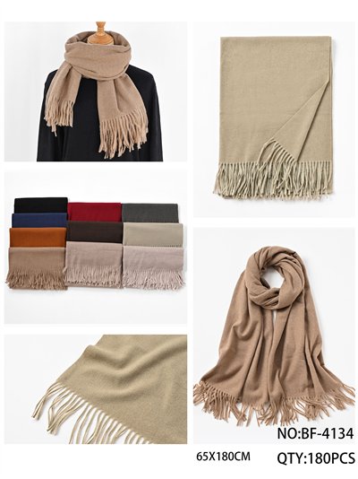 Bufanda lisa con flecos 2