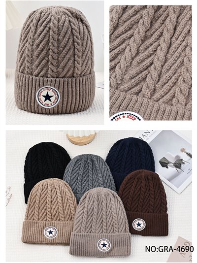 Gorro trenzado con parche estrella 2