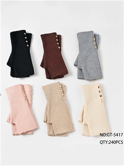 Mitones de punto con botones