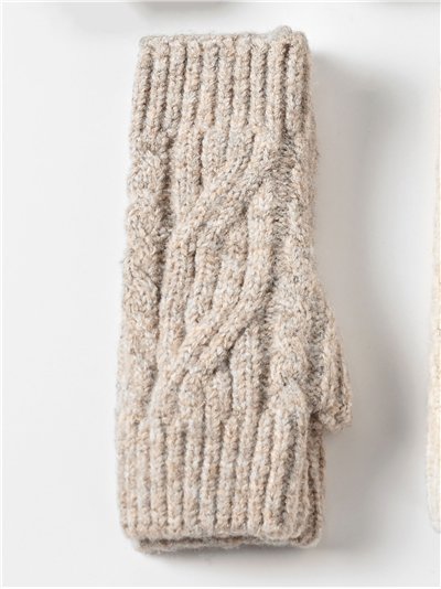 Mitones de punto trenzado 2