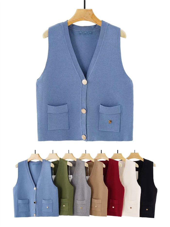 Chaleco punto botones dorados cuello pico