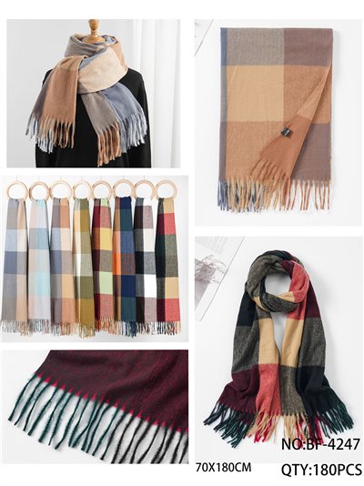 Bufanda cuadros con flecos 2