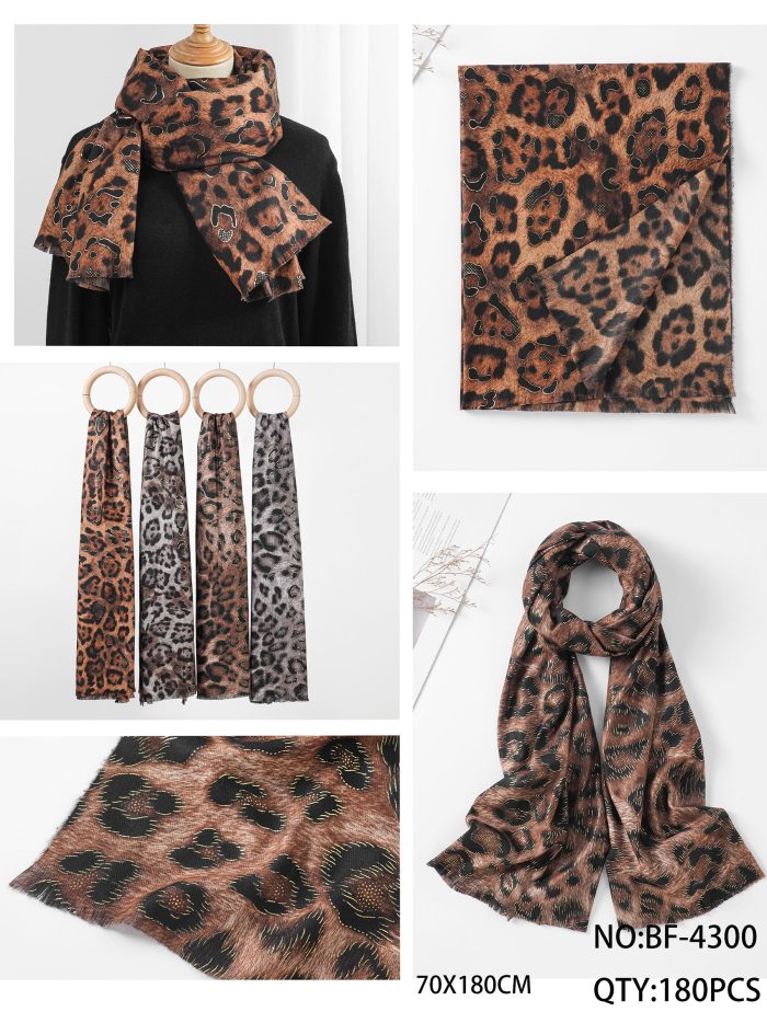 Bufanda animal print metalizado