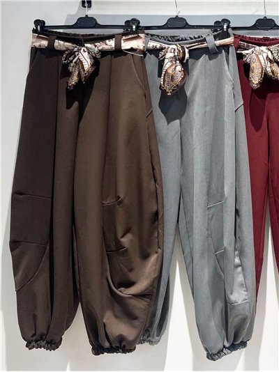 Pantalón jogger detalle pañuelo 2