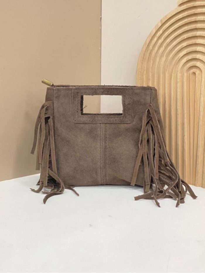 Bolsa de ombro mini em camurça com franjas