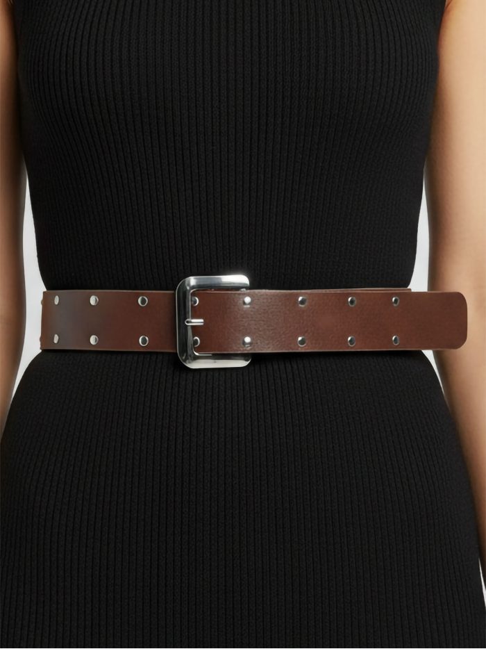 Cinturón tachas hebilla cuadrada