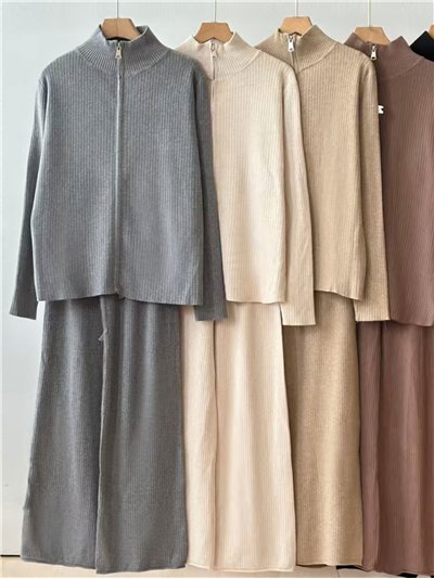 Conjunto Chaqueta punto canalé cuello perkins + Pantalón