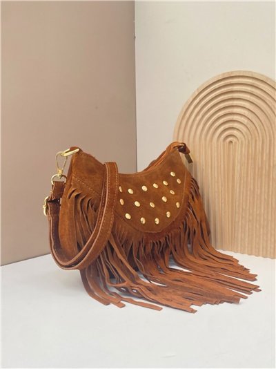 Bolso bandolera media luna piel serraje con flecos y tachuelas 2
