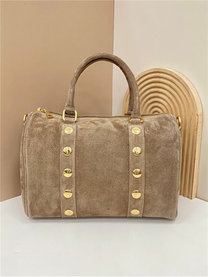 Bolso bowling piel serraje con tachuelas