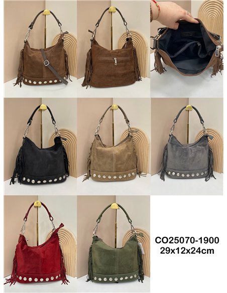 Bolso hobo de piel serraje con flecos y tachuelas