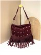 Bolso de hombro piel serraje con flecos y tachuelas frontales