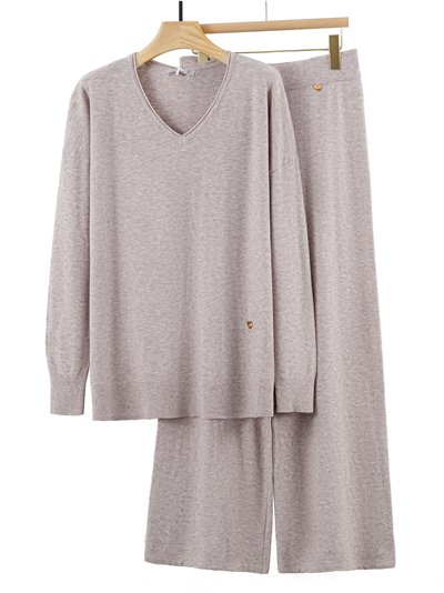 Conjunto Jersey amplio cuello pico + Pantalón