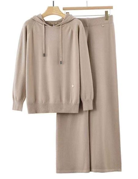 Conjunto Jersey con capucha + Pantalón