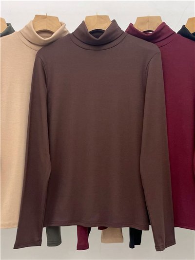 Camiseta básica cuello vuelto