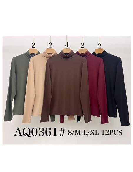 Camiseta básica cuello vuelto