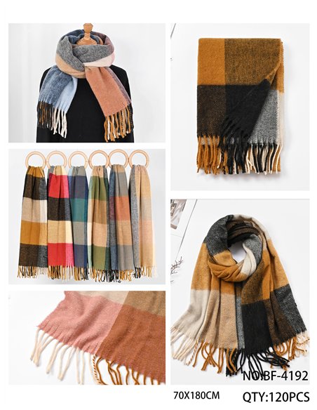 Bufanda cuadros con flecos