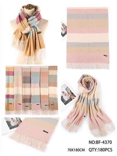 Bufanda rayas pastel con flecos 2