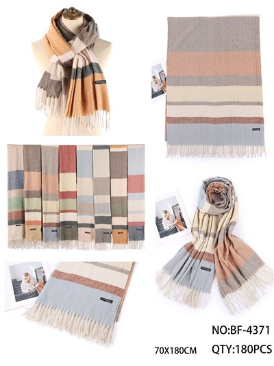 Soft striped scarf with fringes 2