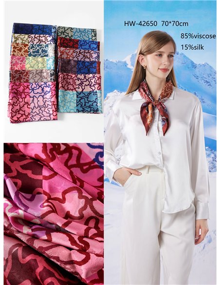 Pañuelo pequeño efecto seda cuadrado estampado