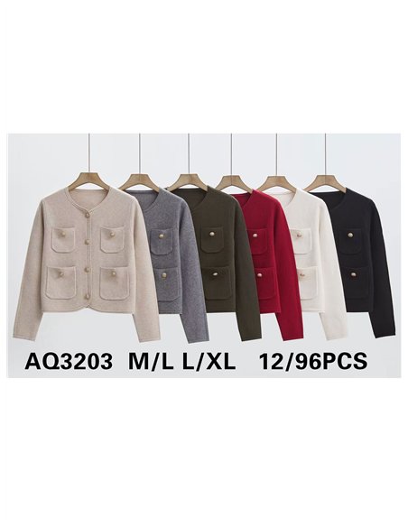 Chaqueta punto soft bolsillo botones dorados