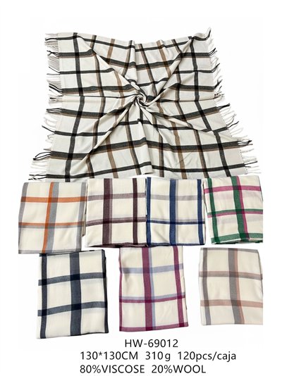 Pañuelo cuadrado de cuadros con flecos 2