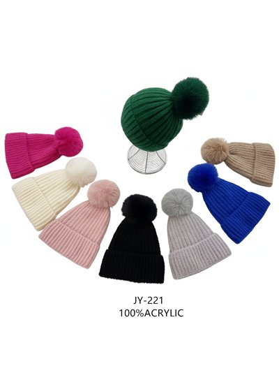 Gorro de punto canalé afelpado con pompón básico 2