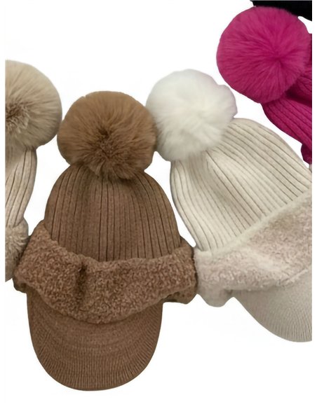 Gorra de punto afelpado con visera y pompón
