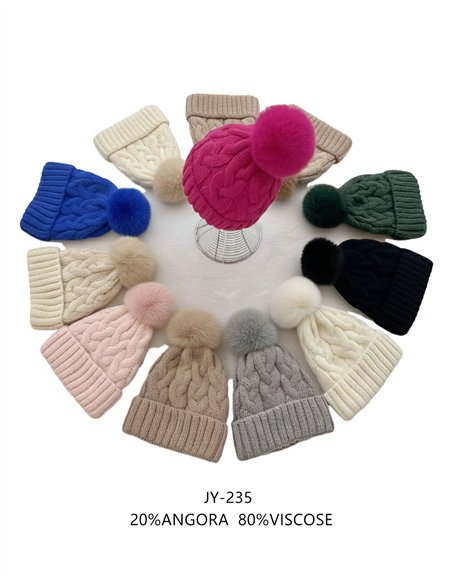 Gorro trenzado afelpado con pompón de angora
