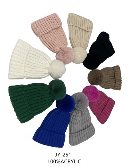 Gorro de canalé afelpado con pompón suave