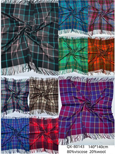 Bufanda cuadrada cuadros con flecos 2