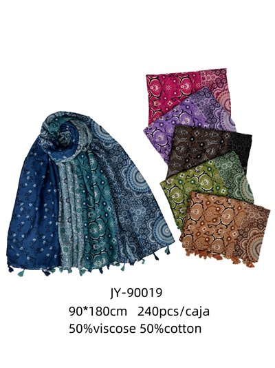 Pañuelo patchwork étnico con borlas 2